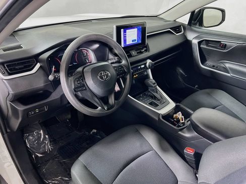 Certified 2025 Toyota RAV4 LE AWD/4WD image 9