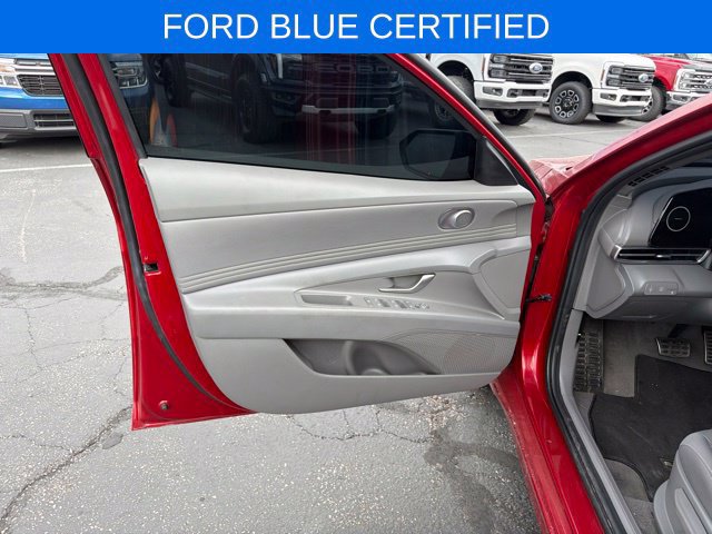 Used 2026 Hyundai Elantra SEL w/ Cargo Package FWD image 19