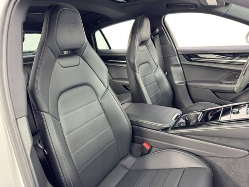 Used 2025 Porsche Panamera 4S image 40