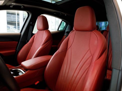 Certified 2023 Maserati Grecale Modena AWD/4WD image 10
