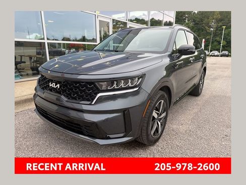 Used 2022 Kia Sorento S w/ Panoramic Sunroof Package FWD image 1