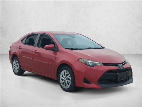 Used 2017 Toyota Corolla LE image 3