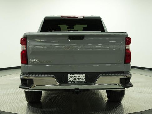 Used 2024 Chevrolet Silverado 1500 LT AWD/4WD image 7