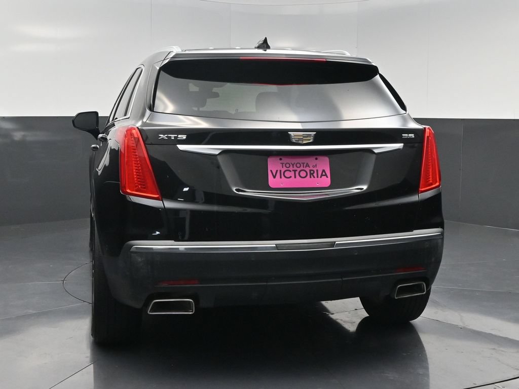 Used 2019 Cadillac XT5 Premium Luxury w/ Driver Assist Package FWD image 17