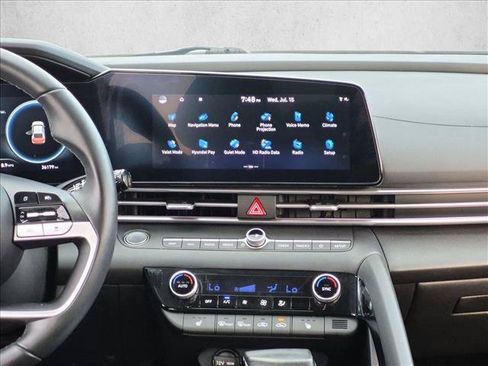 Used 2024 Hyundai Elantra SEL w/ Convenience Package FWD image 14