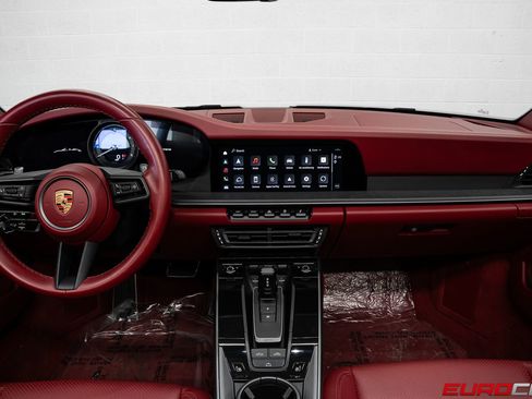Used 2022 Porsche 911 Carrera image 23