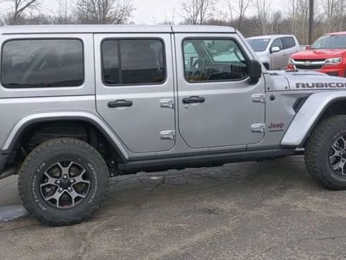 Used 2019 Jeep Wrangler Unlimited Rubicon w/ Uconnect 4C Nav & Sound Group image 9
