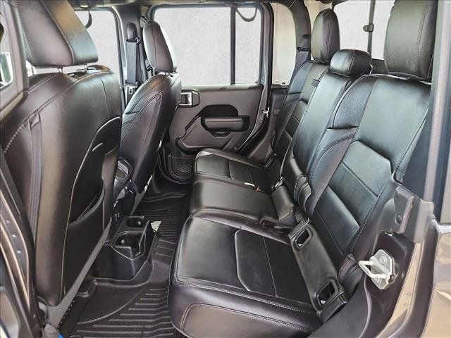 Used 2023 Jeep Gladiator Sport AWD/4WD image 16