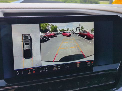 Used 2025 Chevrolet Silverado 1500 ZR2 w/ Technology Package AWD/4WD image 25