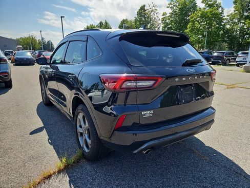 Used 2023 Ford Escape ST-Line w/ Tech Pack #1 AWD/4WD image 2