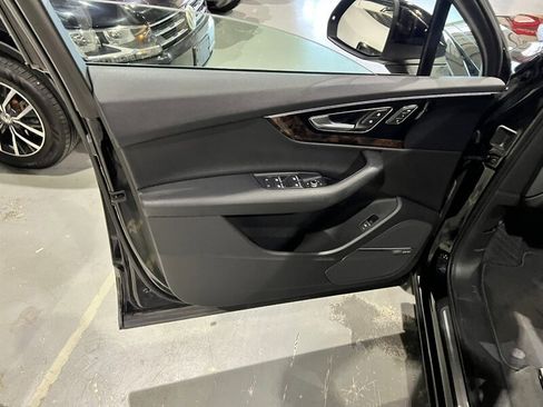 Used 2018 Audi Q7 3.0T Premium Plus image 15