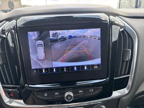 Used 2020 Chevrolet Traverse LT w/ LT Premium Package AWD/4WD image 25