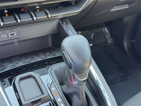 Used 2024 GMC Canyon Elevation image 15