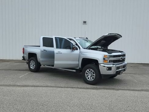 Used 2017 Chevrolet Silverado 2500 LTZ w/ Duramax Plus Package AWD/4WD image 9