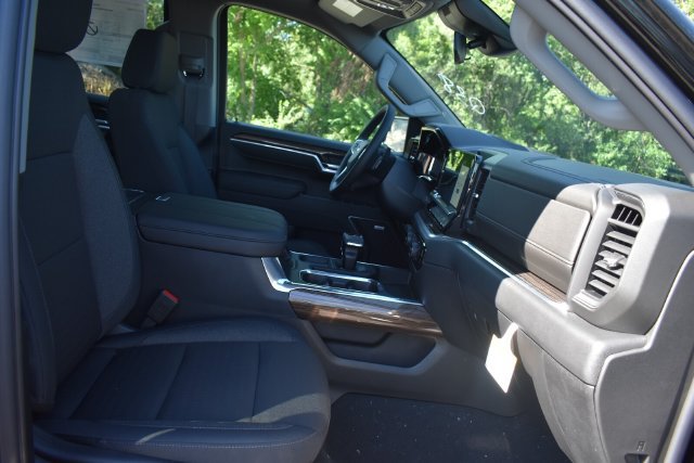 New 2026 Chevrolet Silverado 1500 RST w/ Rally Edition AWD/4WD image 15