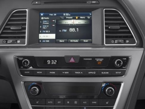 Used 2016 Hyundai Sonata Sport image 12