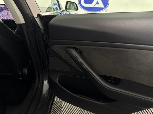 Used 2018 Tesla Model 3 Mid Range RWD image 34