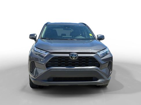 Used 2024 Toyota RAV4 XLE FWD image 8