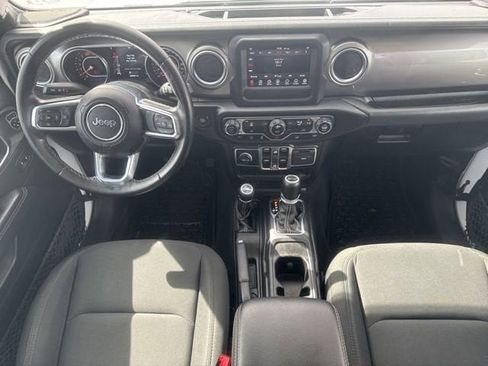 Used 2020 Jeep Wrangler Unlimited Sahara AWD/4WD image 35