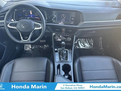 Used 2024 Volkswagen Jetta SE FWD image 15