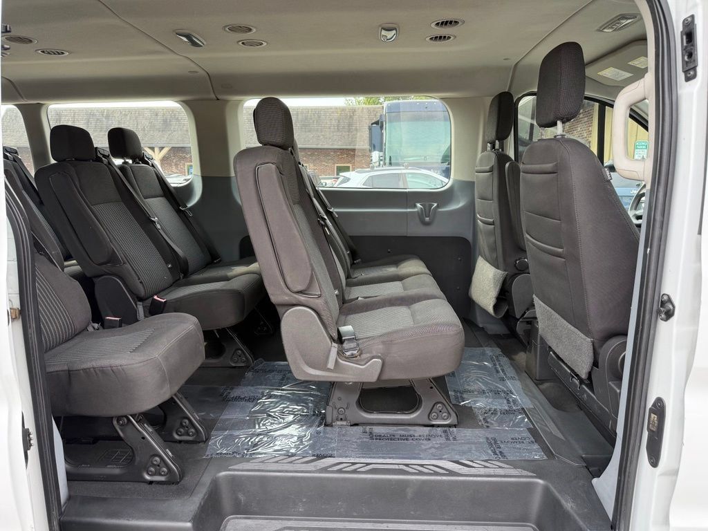 Used 2017 Ford Transit 350 XLT RWD image 10