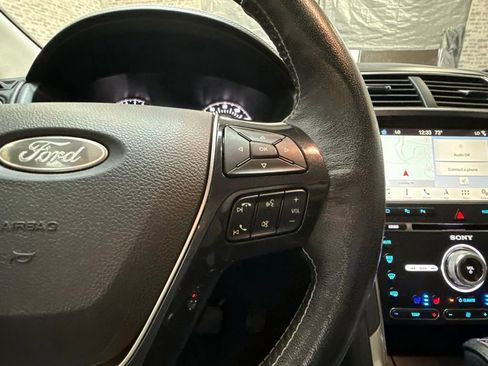 Used 2018 Ford Explorer Platinum AWD/4WD image 19
