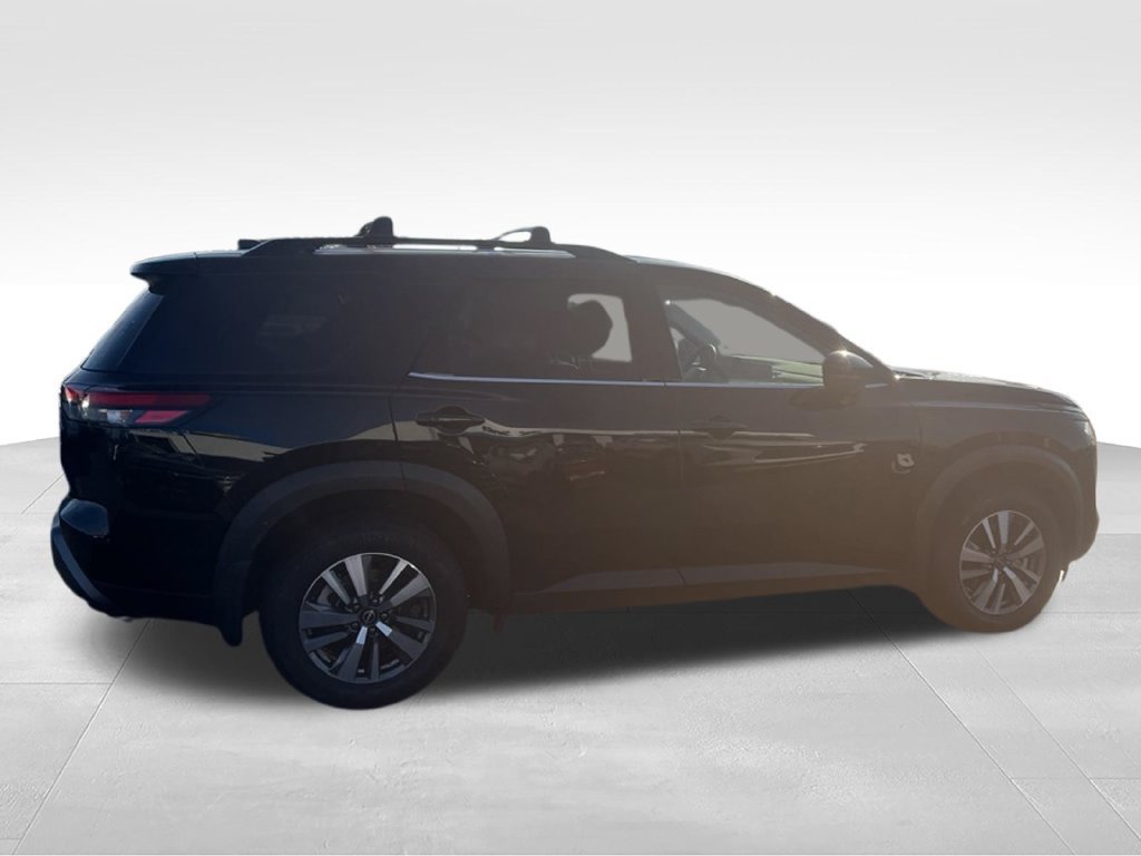 Used 2026 Nissan Pathfinder SL FWD image 12