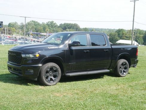 Used 2025 RAM 1500 Big Horn AWD/4WD image 10