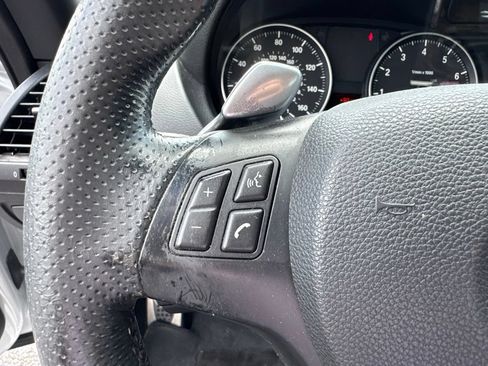 Used 2009 BMW 135i Convertible RWD image 17