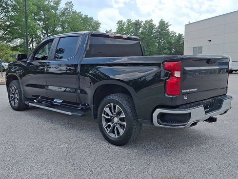 Used 2022 Chevrolet Silverado 1500 LT AWD/4WD image 7