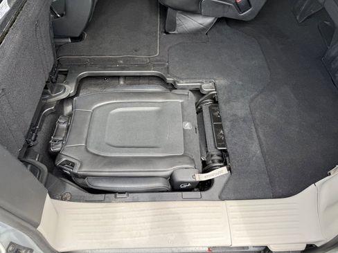 Used 2023 Chrysler Pacifica Touring-L FWD image 14
