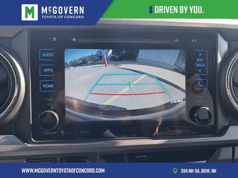 Used 2018 Toyota Tacoma TRD Sport AWD/4WD image 28