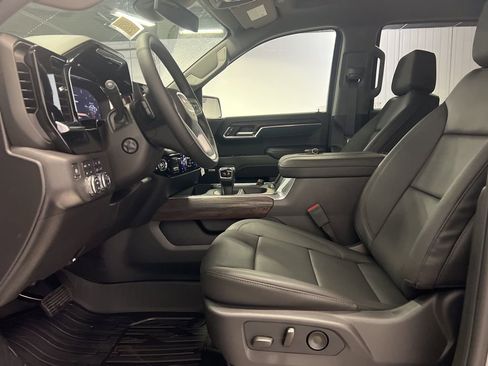 New 2026 GMC Sierra 1500 SLT w/ SLT Premium Plus Package image 8
