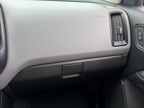 Used 2021 Chevrolet Colorado W/T RWD image 26