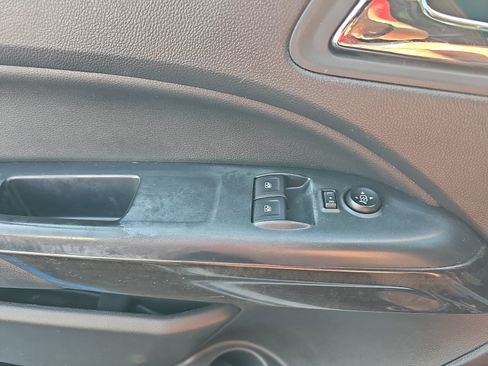 Used 2016 GMC Canyon SLE RWD image 23