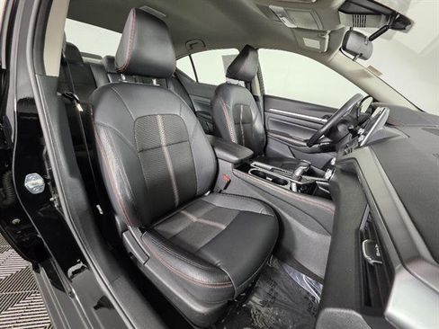 Used 2024 Nissan Altima 2.5 SR FWD image 14
