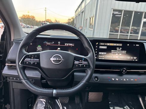 Used 2024 Nissan Ariya FWD image 15