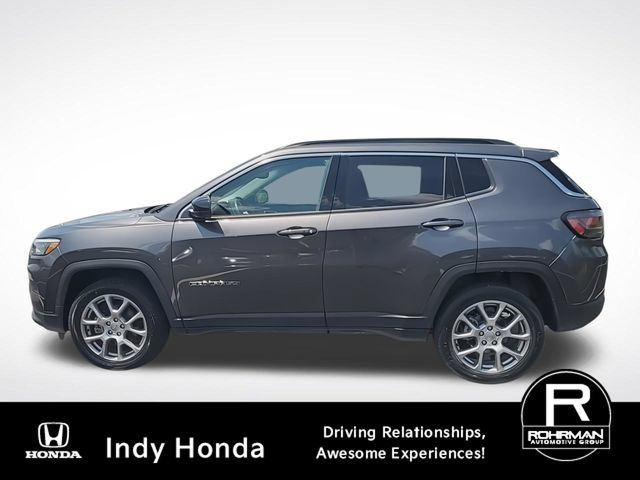 Used 2022 Jeep Compass Latitude w/ Sun and Sound Group AWD/4WD image 6