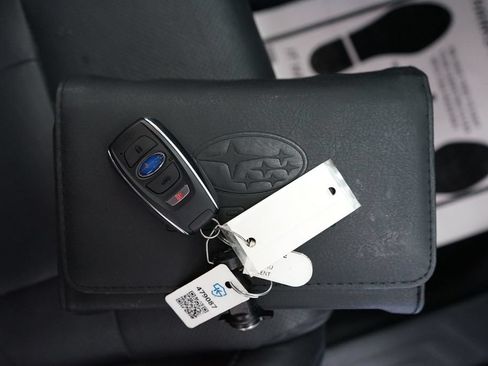 Used 2023 Subaru Ascent Limited AWD/4WD image 60