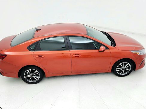 Used 2023 Kia Forte LXS image 18