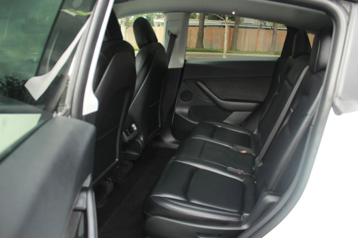 Used 2022 Tesla Model Y Long Range AWD/4WD image 25