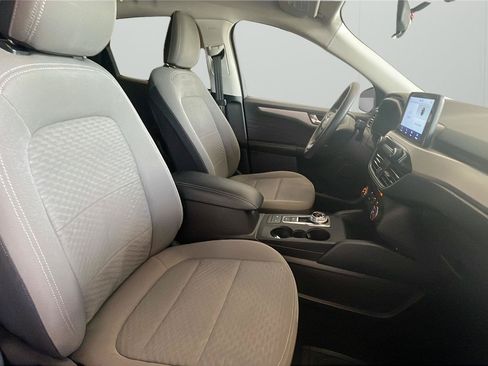 Used 2021 Ford Escape SE FWD image 14