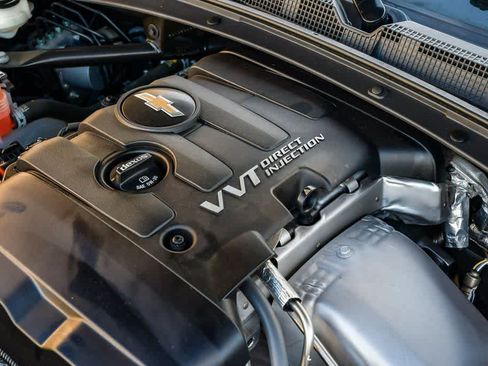 Used 2021 Chevrolet Camaro LT image 35