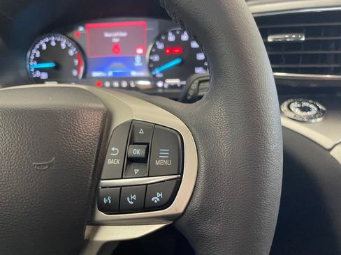 Used 2023 Ford Explorer XLT w/ Equipment Group 202A RWD image 14