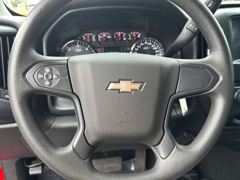 Used 2018 Chevrolet Silverado 1500 Custom w/ Custom Value Package image 16
