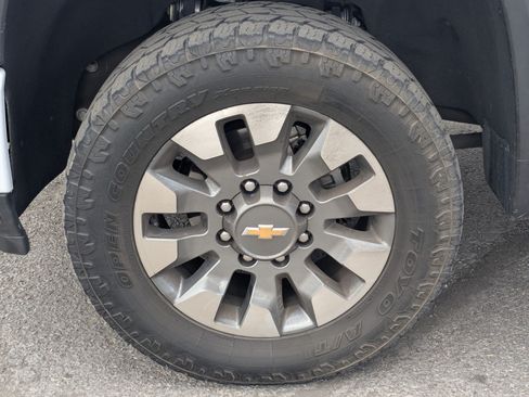 Used 2024 Chevrolet Silverado 3500 LTZ w/ LTZ Plus Package AWD/4WD image 14