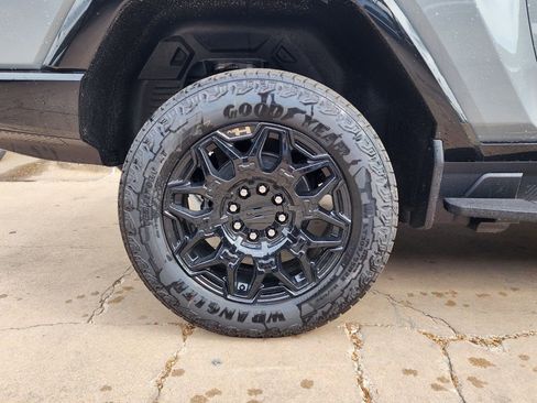 New 2026 GMC Hummer EV 2X image 58