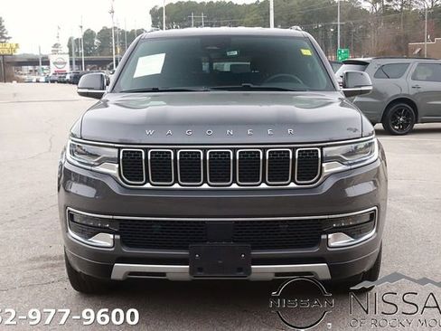 Used 2024 Jeep Wagoneer Series II image 2