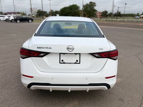 Used 2024 Nissan Sentra SV FWD image 8