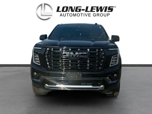 Used 2025 GMC Yukon Denali Ultimate AWD/4WD image 11